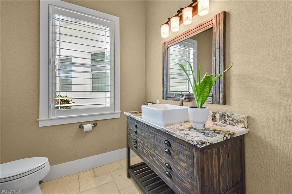 2801 39th Ter, Cape Coral, FL 33914-30