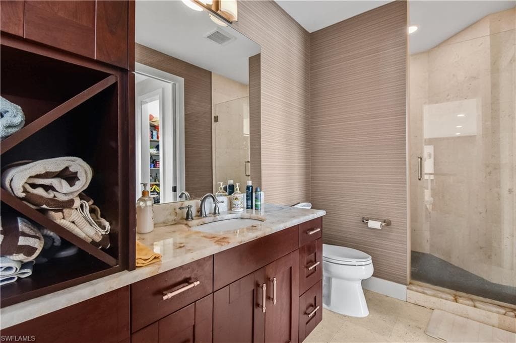 2801 39th Ter, Cape Coral, FL 33914-38