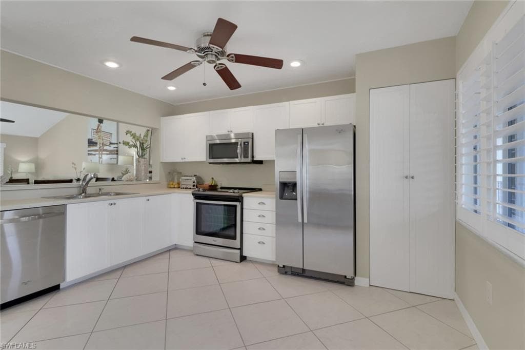 3061 Sandpiper Bay Cir J303, Naples, FL 34112-15