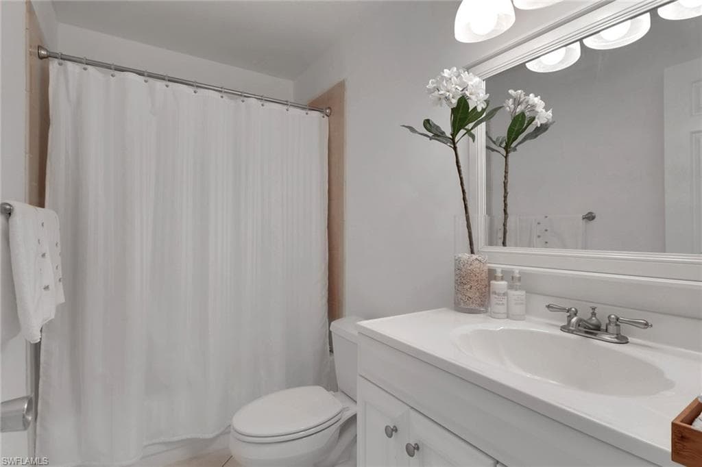 3061 Sandpiper Bay Cir J303, Naples, FL 34112-22