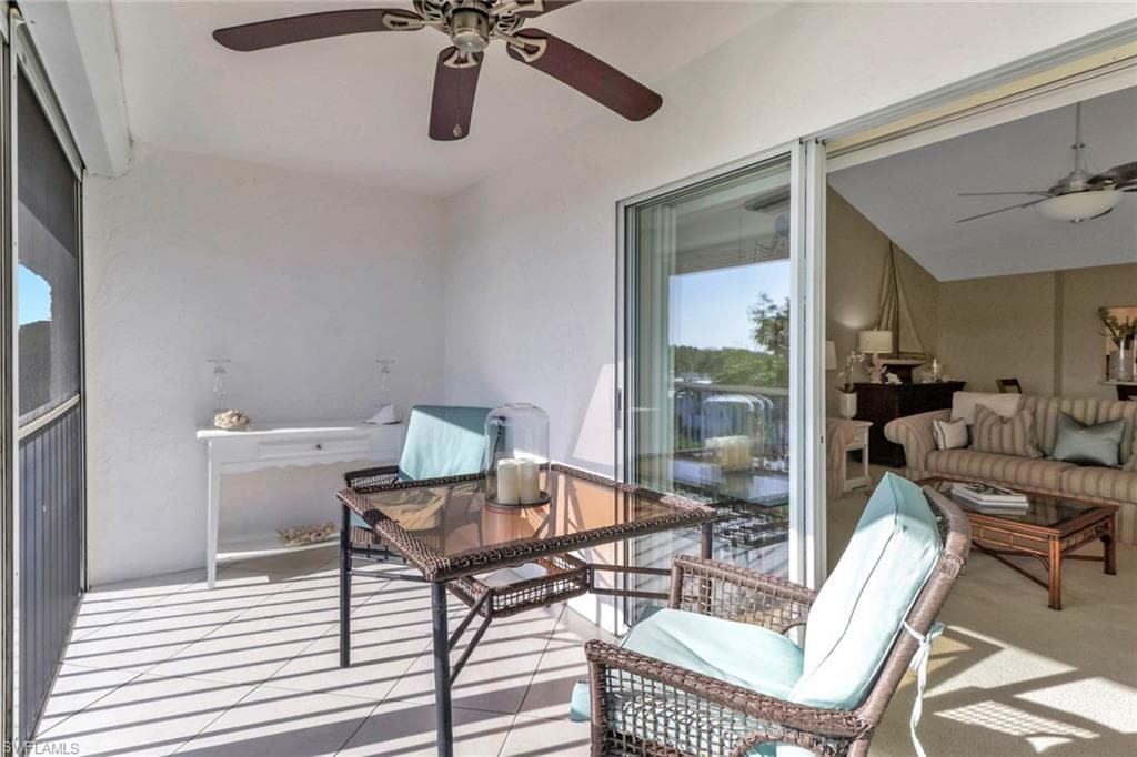 3061 Sandpiper Bay Cir J303, Naples, FL 34112-28