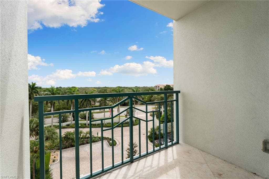 7515 Pelican Bay Blvd 5a, Naples, FL 34108-13