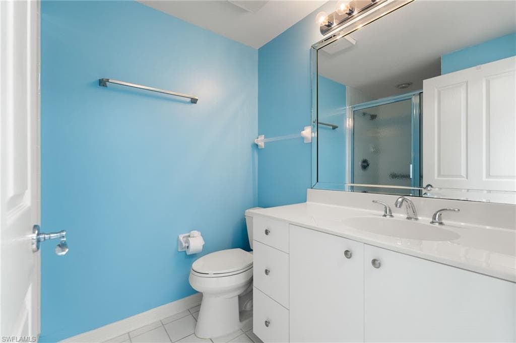 7515 Pelican Bay Blvd 5a, Naples, FL 34108-27