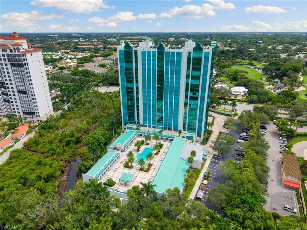 7515 Pelican Bay Blvd 5a, Naples, FL 34108-32