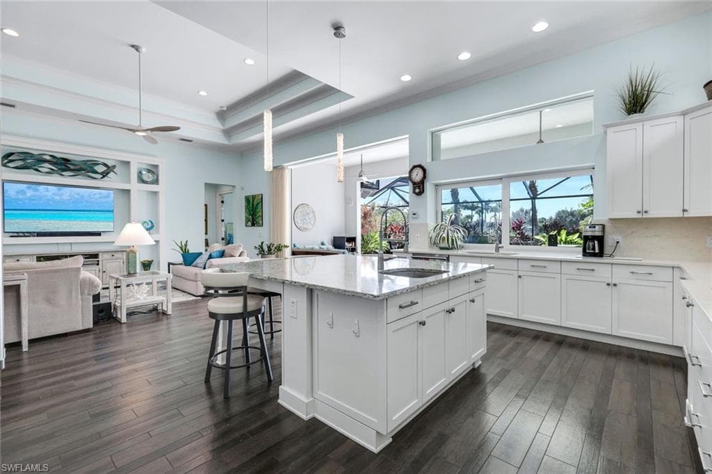 4964 Andros Dr, Naples, FL 34113-8