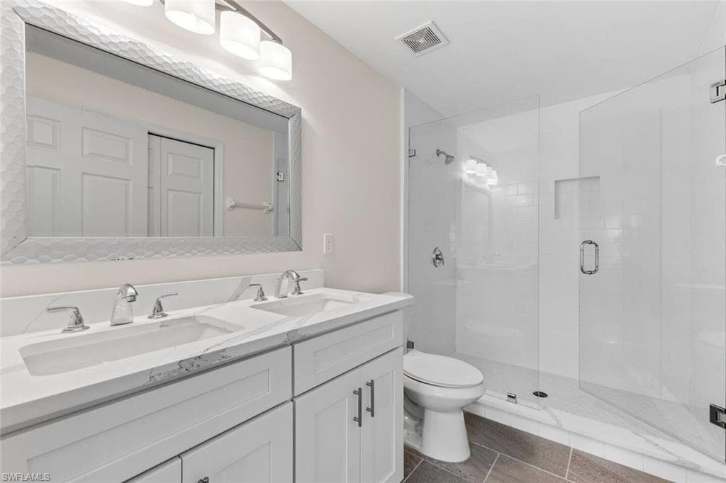 9185 Celeste Dr 204, Naples, FL 34113-10