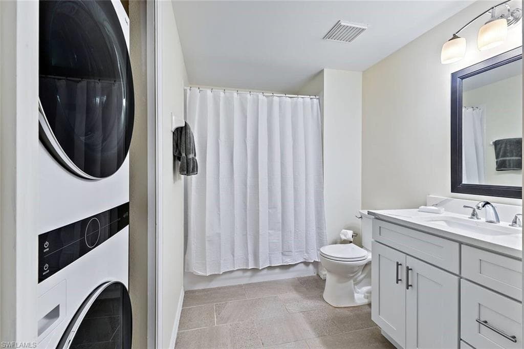 9185 Celeste Dr 204, Naples, FL 34113-13