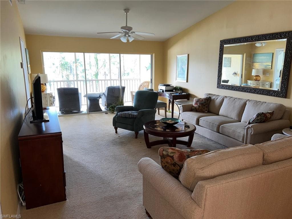 1120 Sarah Jean Cir B204, Naples, FL 34110-5