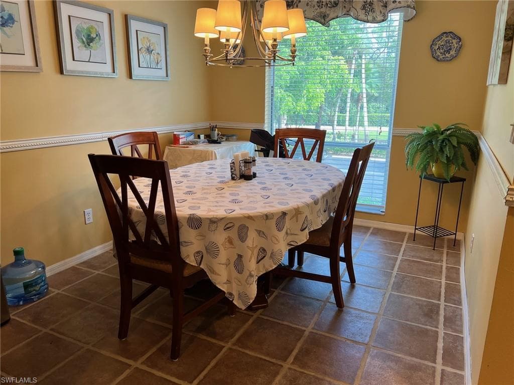 1120 Sarah Jean Cir B204, Naples, FL 34110-6