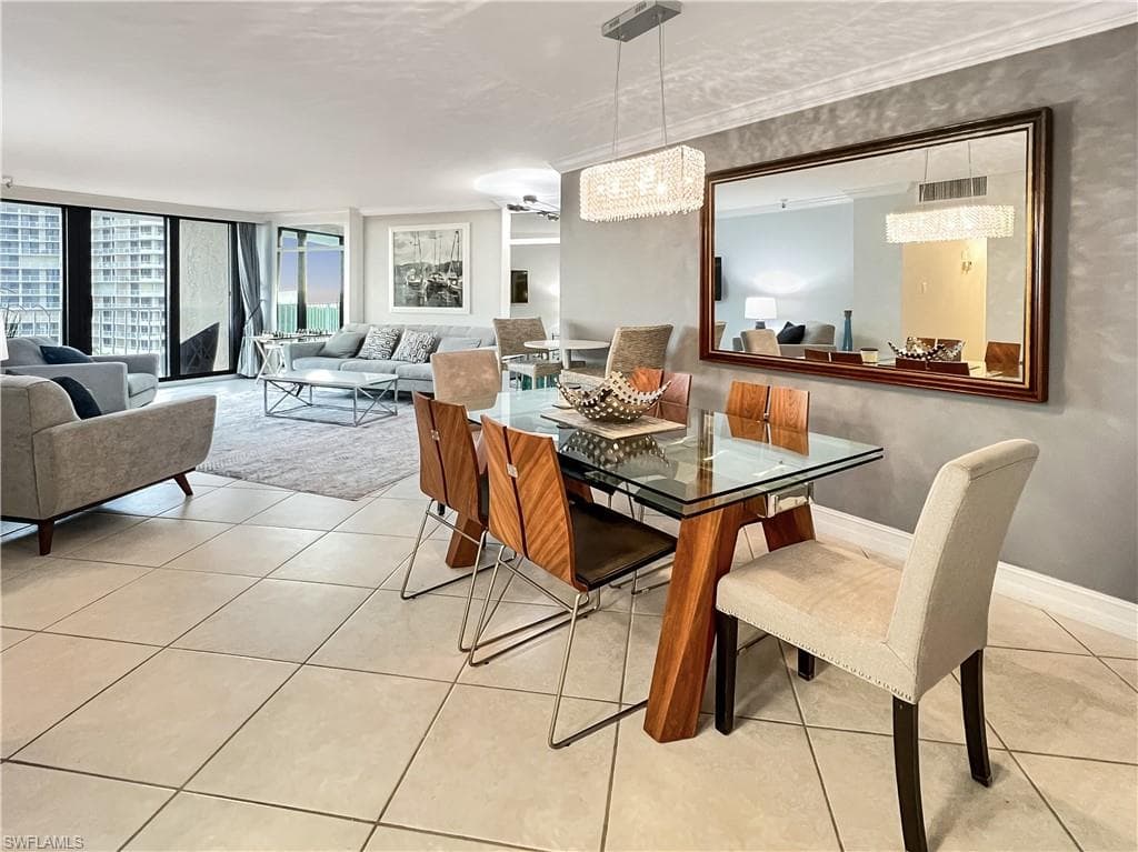 320 Seaview Ct 2-608, Marco Island, FL 34145-10