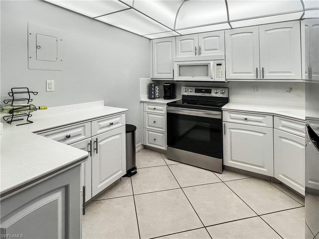320 Seaview Ct 2-608, Marco Island, FL 34145-12