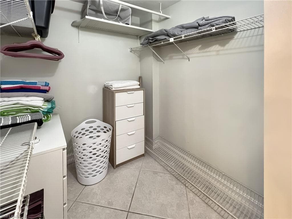 320 Seaview Ct 2-608, Marco Island, FL 34145-17