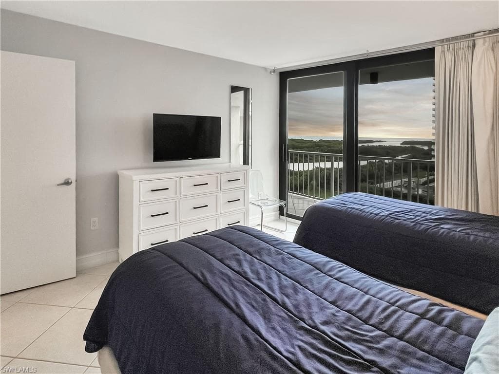320 Seaview Ct 2-608, Marco Island, FL 34145-18