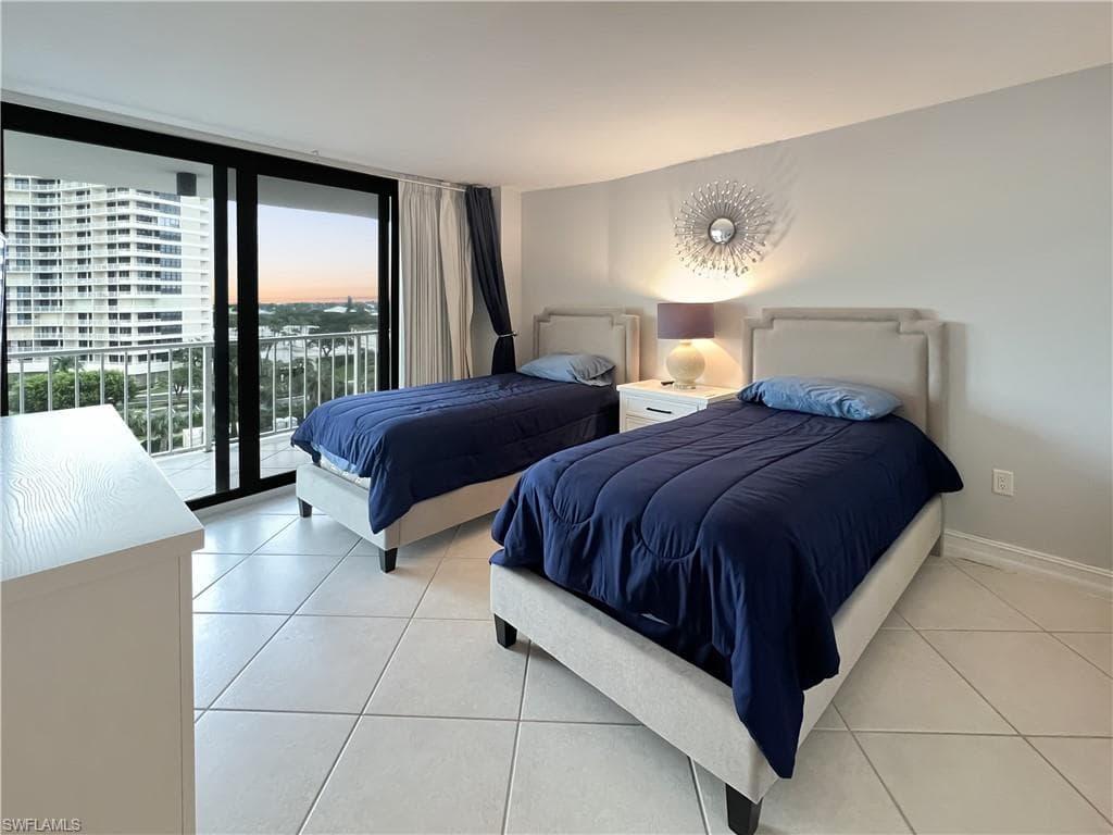 320 Seaview Ct 2-608, Marco Island, FL 34145-19
