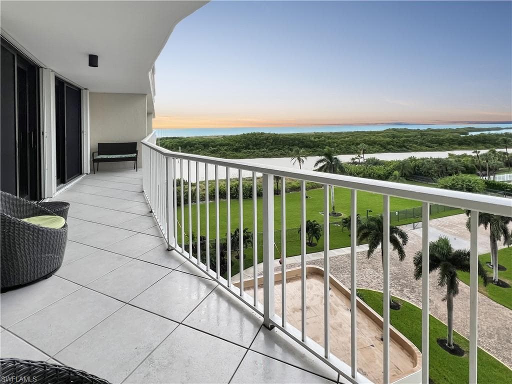320 Seaview Ct 2-608, Marco Island, FL 34145-21