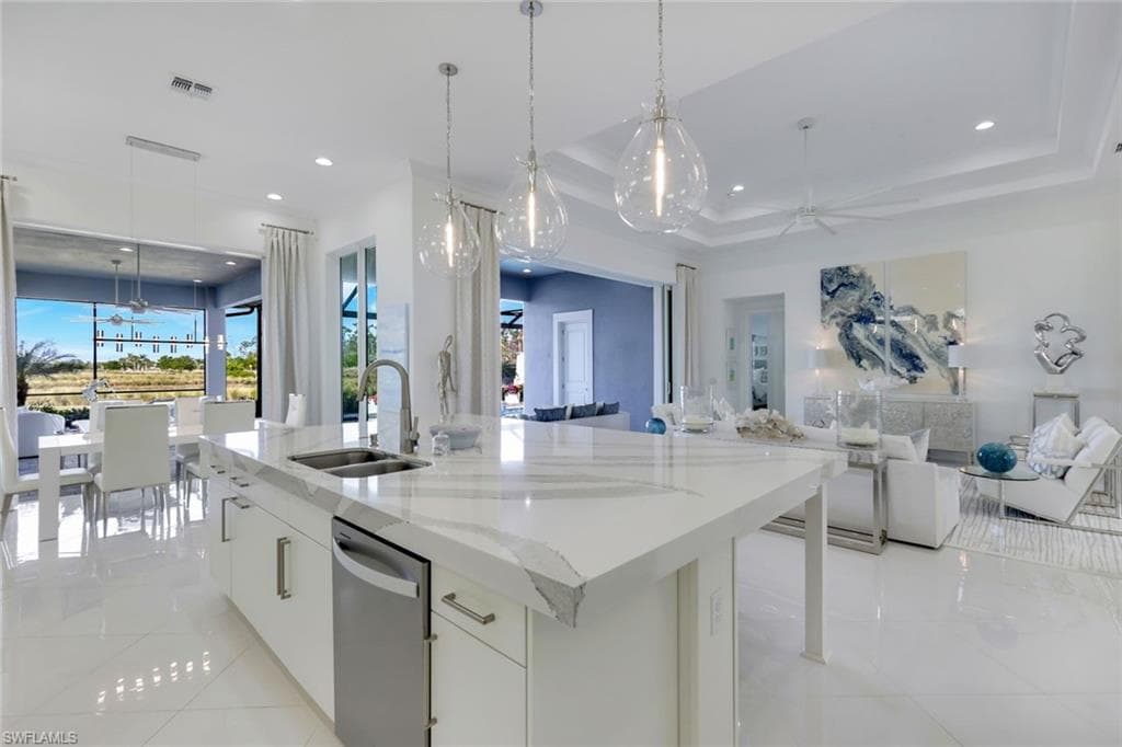 6245 Negril Isle Dr, Naples, FL 34113-22