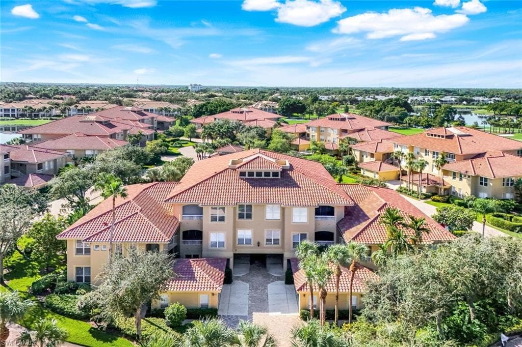 1840 Les Chateaux Blvd 4-201, Naples, FL 34109-26