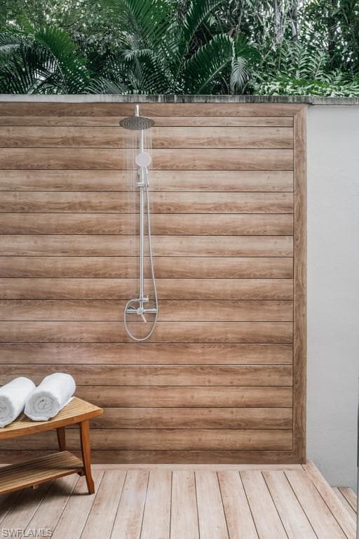 355 7th Ave S, Naples, FL 34102-23