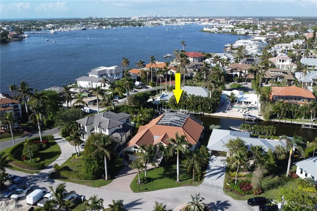 1275 Cobia Ct, Naples, FL 34102-24