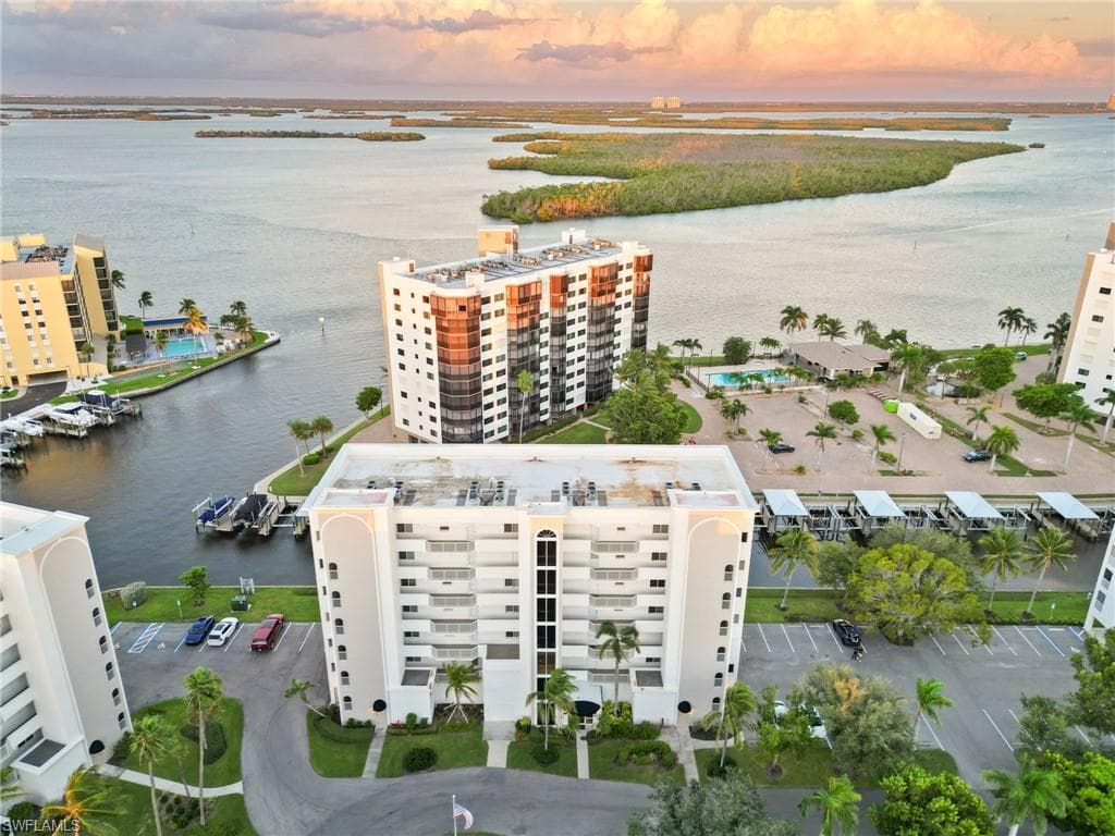 4331 Bay Beach Ln 353, Fort Myers Beach, FL 33931-20