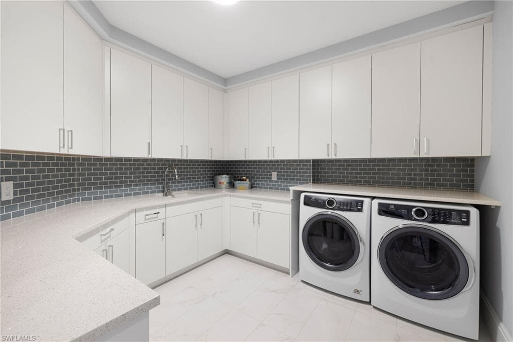 1130 3rd Ave S 208, Other, FL 34102-37