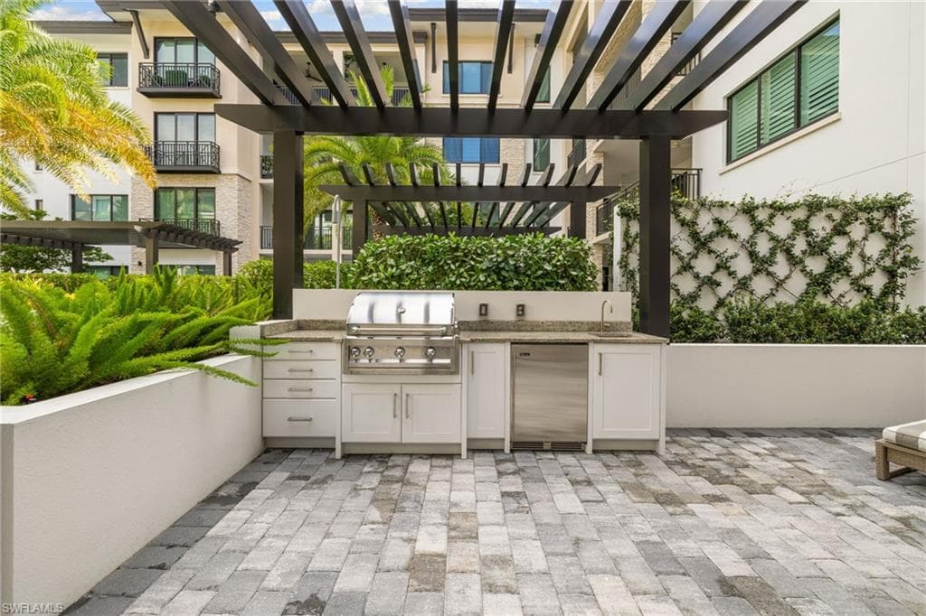 1130 3rd Ave S 208, Other, FL 34102-4