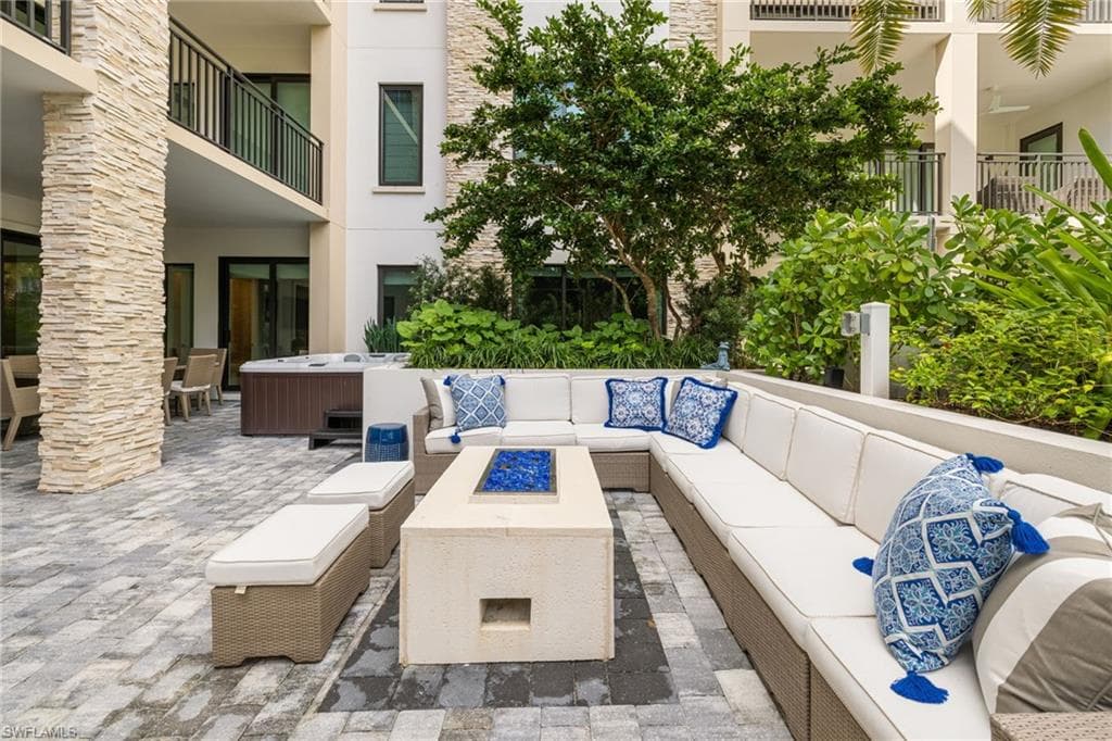 1130 3rd Ave S 208, Other, FL 34102-6