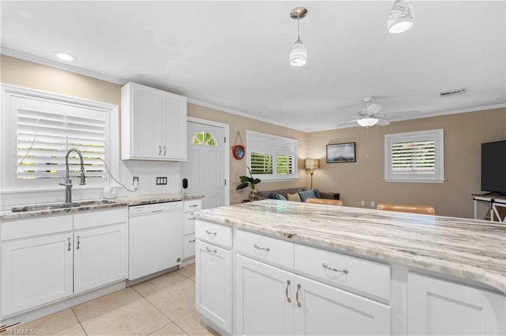 11718 Dean St, Bonita Springs, FL 34135-9