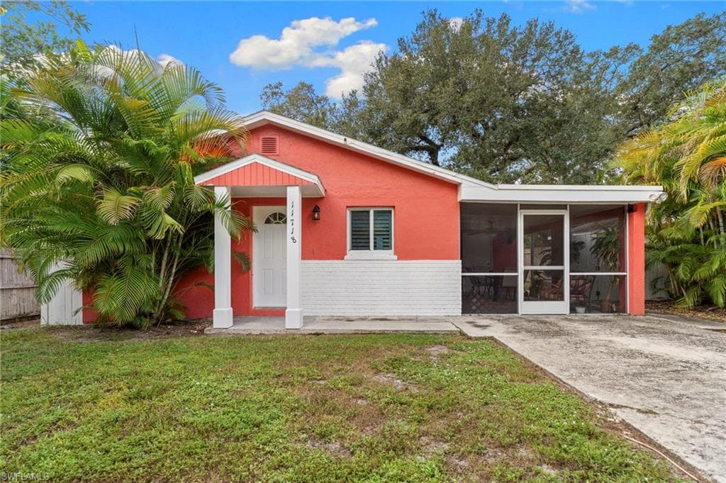 11718 Dean St, Bonita Springs, FL 34135-2