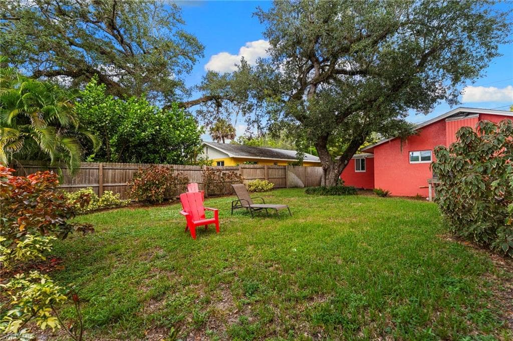 11718 Dean St, Bonita Springs, FL 34135-4
