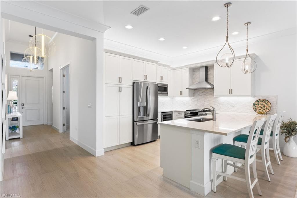 11555 Jacaranda Dr, Naples, FL 34120-11