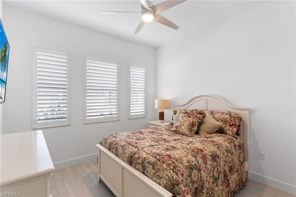 11555 Jacaranda Dr, Naples, FL 34120-18