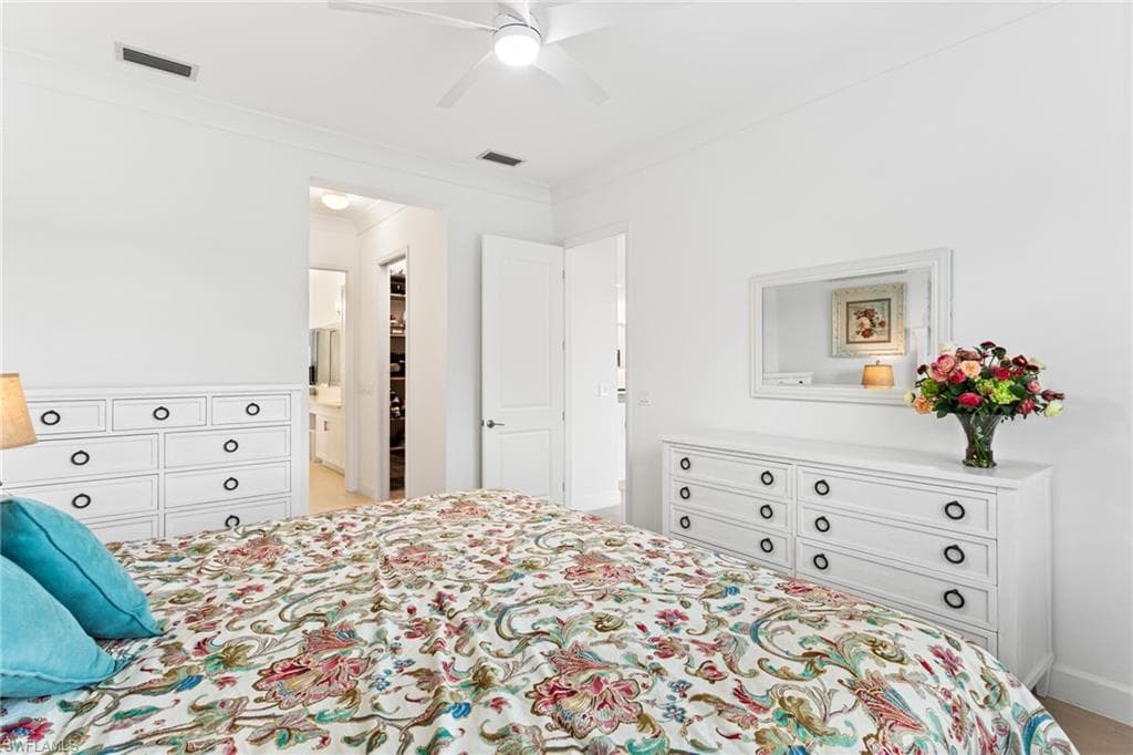 11555 Jacaranda Dr, Naples, FL 34120-22