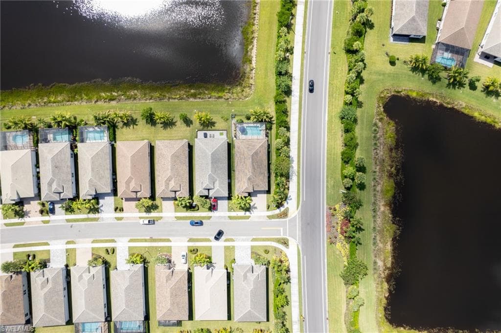 11555 Jacaranda Dr, Naples, FL 34120-30