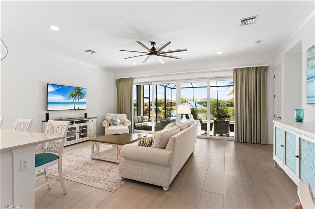 11555 Jacaranda Dr, Naples, FL 34120-33