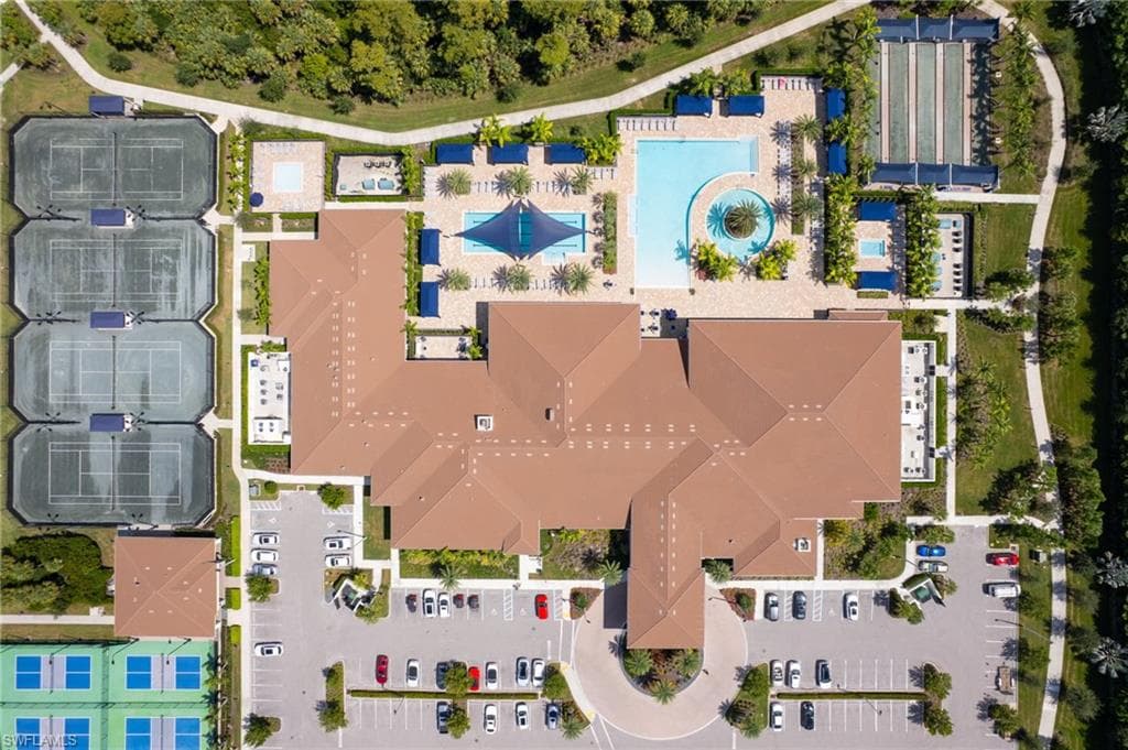 11555 Jacaranda Dr, Naples, FL 34120-35