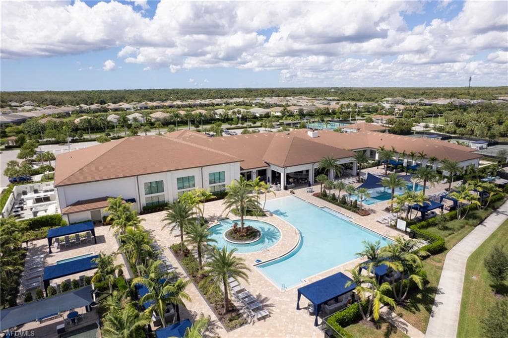 11555 Jacaranda Dr, Naples, FL 34120-36