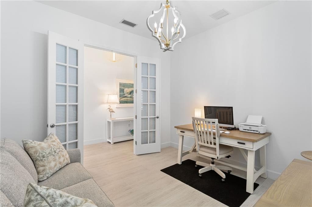 11555 Jacaranda Dr, Naples, FL 34120-6