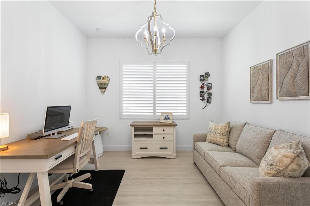 11555 Jacaranda Dr, Naples, FL 34120-7