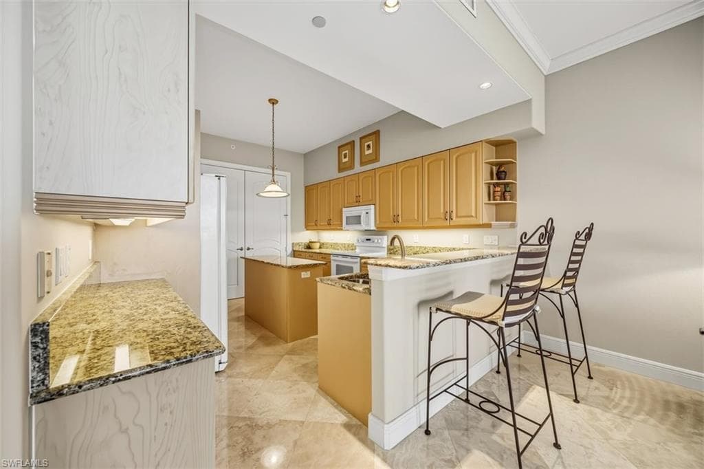 560 El Camino Real 1202, Naples, FL 34119-10