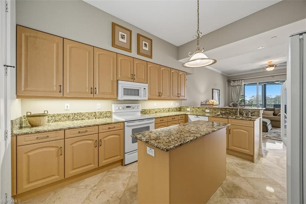 560 El Camino Real 1202, Naples, FL 34119-11