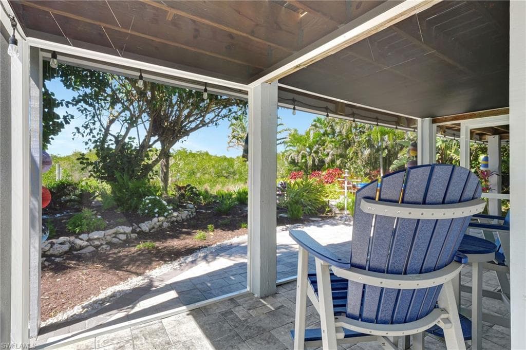 193 Cocohatchee St, Naples, FL 34110-45