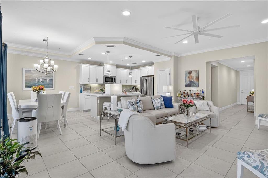 6960 Avalon Cir 803, Naples, FL 34112-6