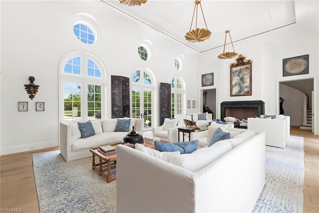28740 Blaisdell Dr, Naples, FL 34119-17