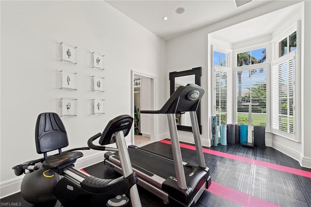 28740 Blaisdell Dr, Naples, FL 34119-23