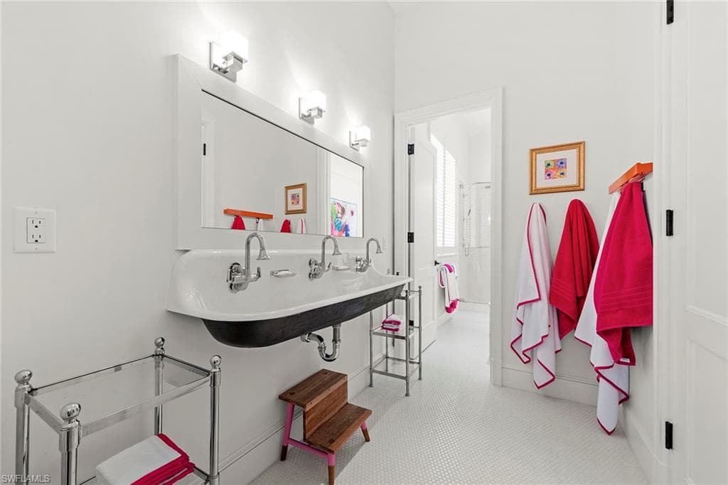 28740 Blaisdell Dr, Naples, FL 34119-33