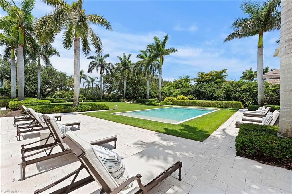 28740 Blaisdell Dr, Naples, FL 34119-37