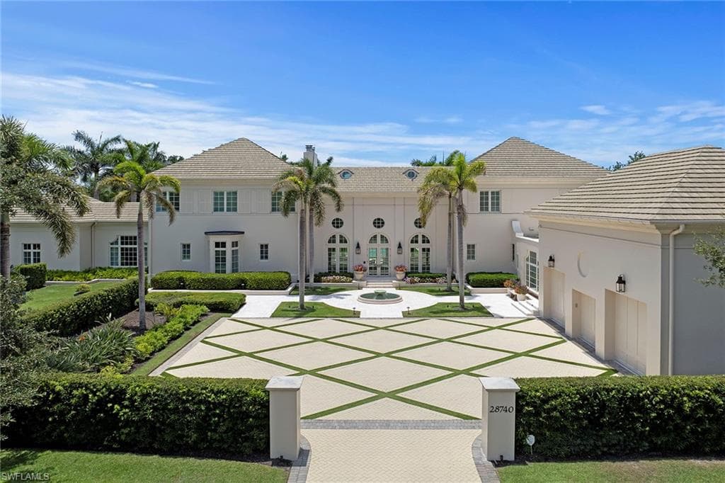 28740 Blaisdell Dr, Naples, FL 34119-45