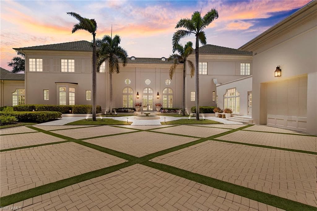 28740 Blaisdell Dr, Naples, FL 34119-3