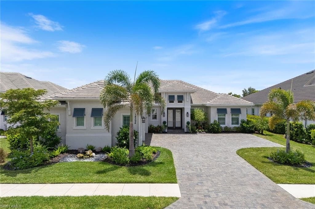 14394 Laguna Springs Ln, Naples, FL 34114-1